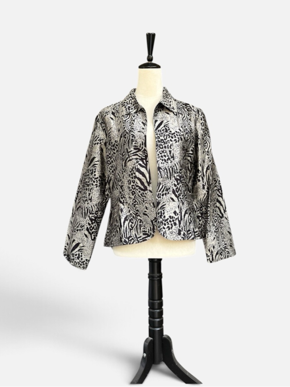 Chico's 100% Silk Open Front Animal Print Blazer/Jacket in Silver Black Sz 1/Med